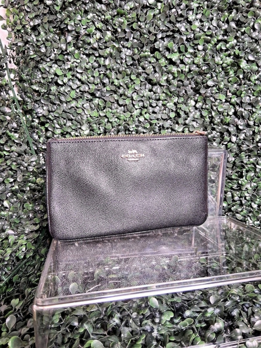 Coach Corner Zip Wristlet in Crossgrain Leather Black